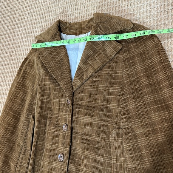 VINTAGE Brown Corduroy Cape / Poncho Wooden Buttons Sz Women’s Small / Med Cloak - Picture 12 of 16